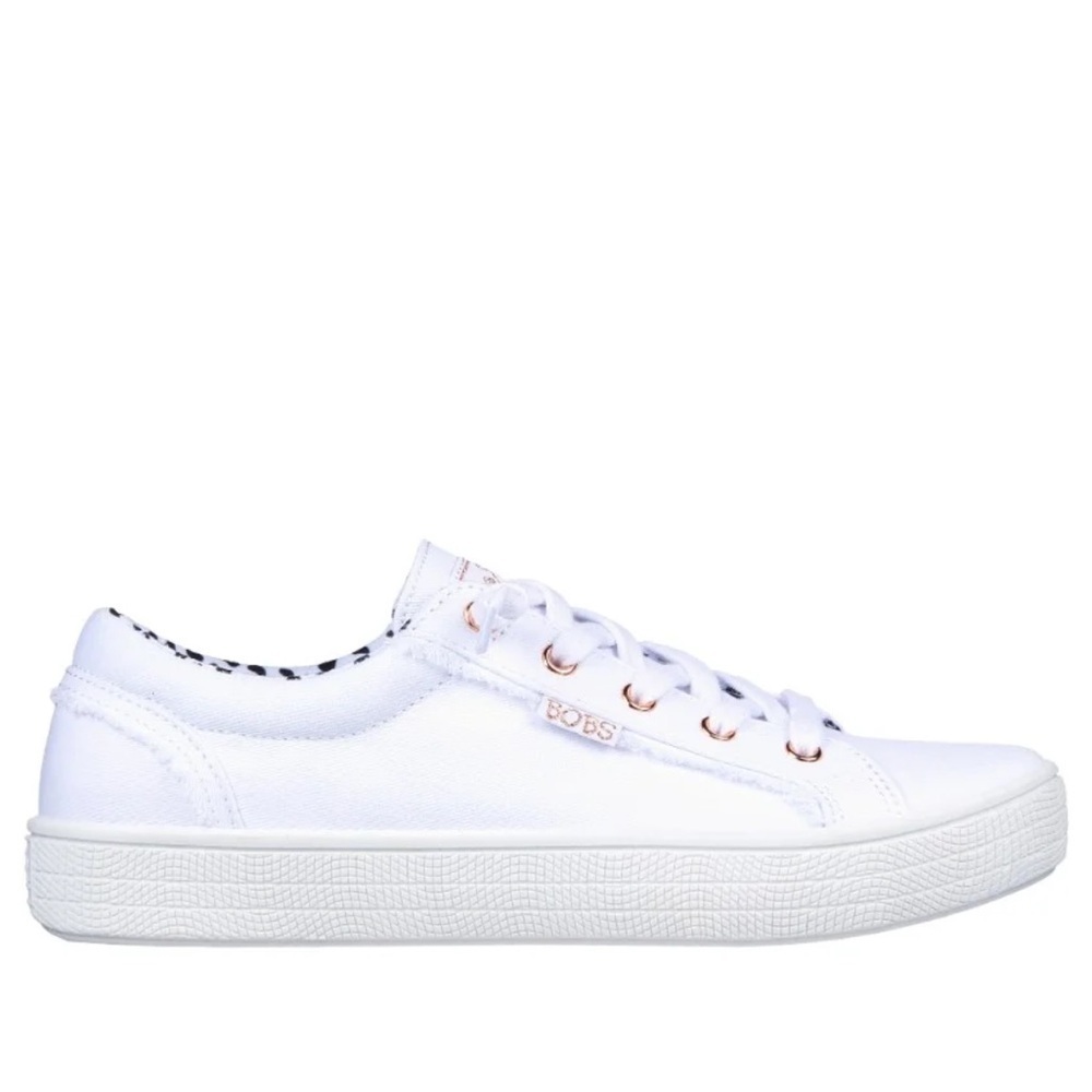 BOBS B Extra Cute -
2Cute4U slip on sneakers in white.
NWOT - Picture 2 of 5